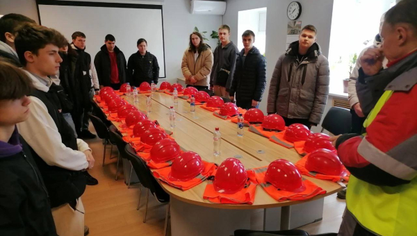 Посещение предприятий региона
